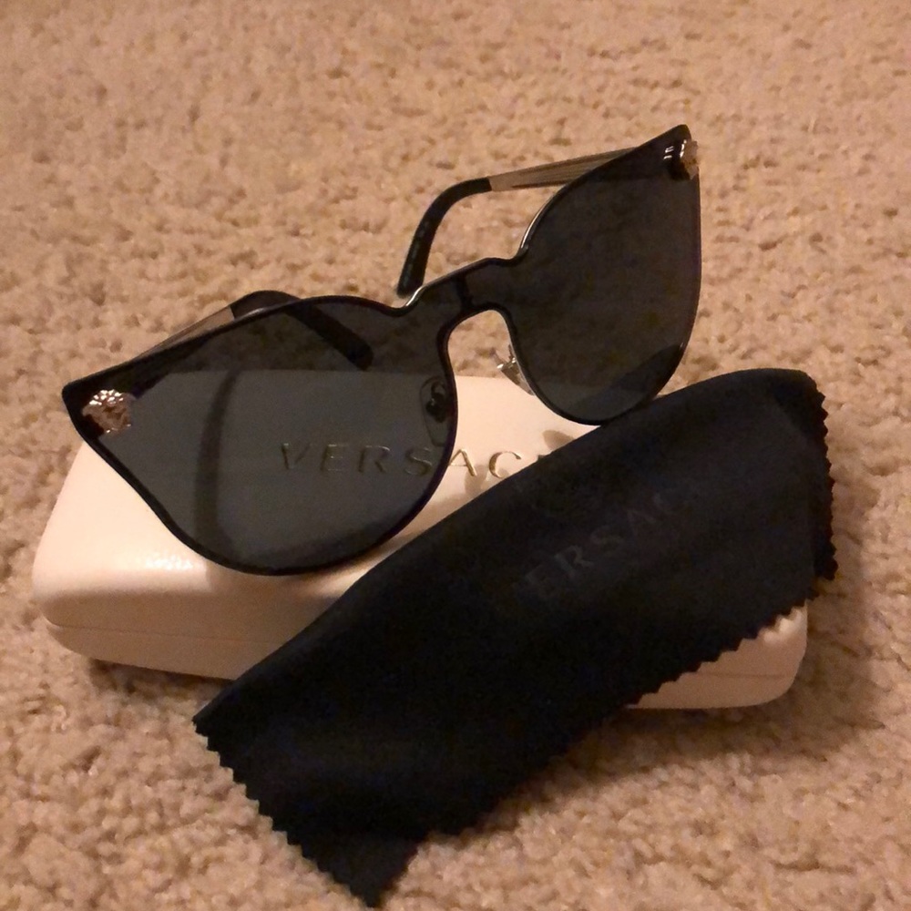 Versace JJ sunglass Black